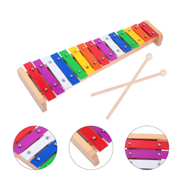 Xylophone 15 notes comprenant deux baguettes en bois, et montrant des parties spécifiques de l'instrument en gros plan.