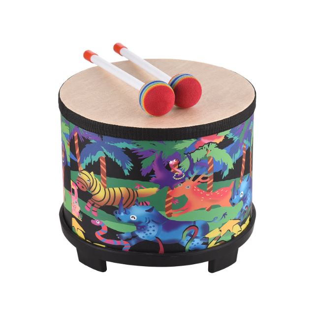 Tambour pour enfant coloré avec des illustrations d'animaux exotiques et deux baguettes rouges, idéal pour initier les jeunes enfants à la musique.