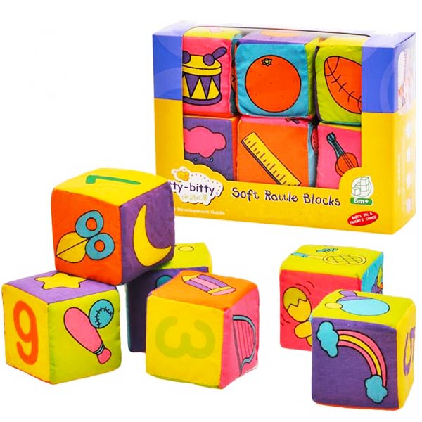 Cubes montessori en tissu colorés pour bébé, présentant des motifs éducatifs et des chiffres, idéal pour le développement cognitif des touts-petits.