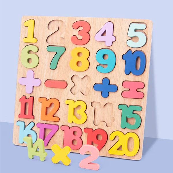 Puzzle chiffre en bois comprenant les nombres de 1 à 20 ainsi que des symboles mathématiques.